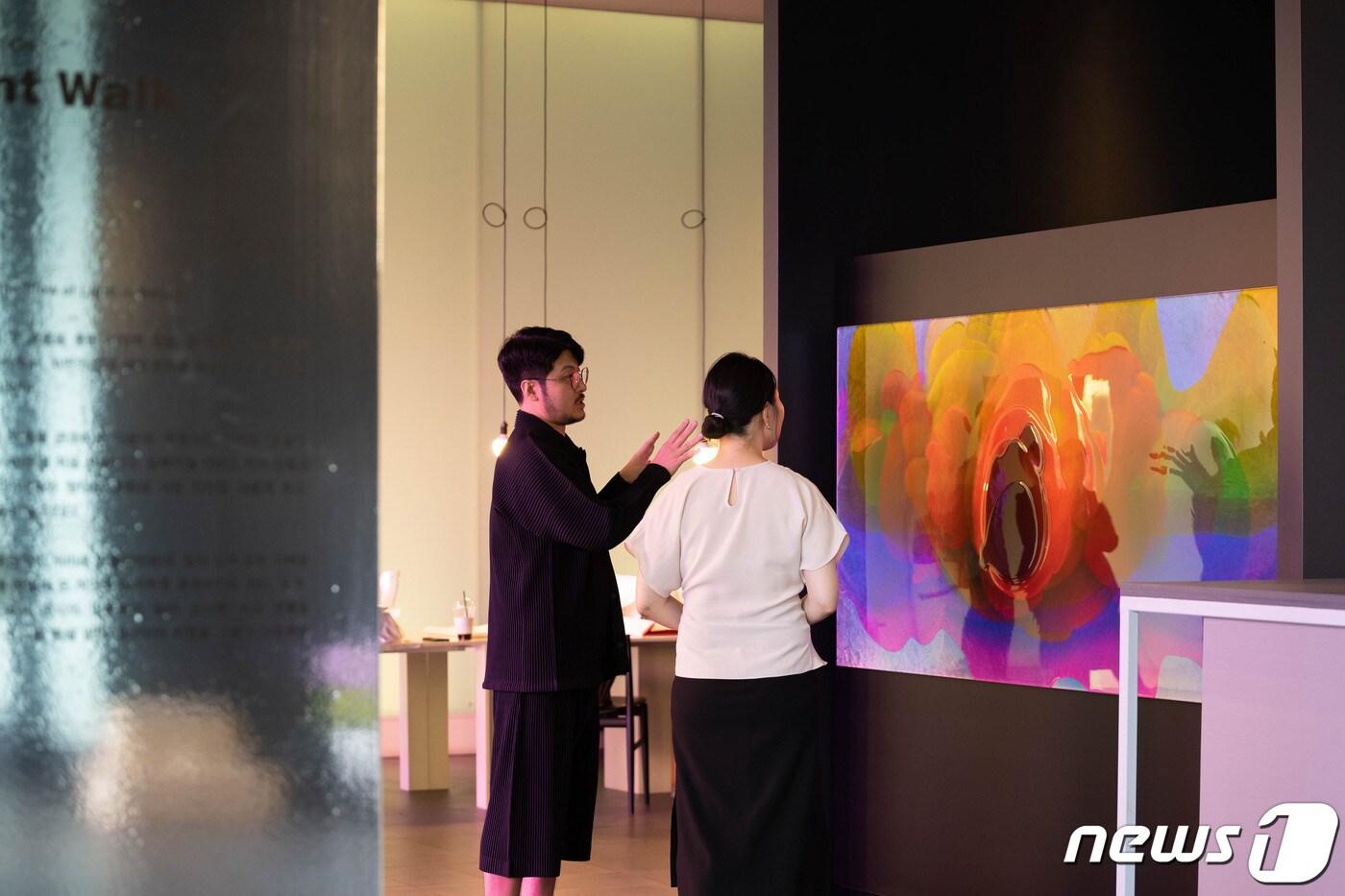 신라스테이 역삼 '더 라이트 워크' 전시(호텔신라 제공)