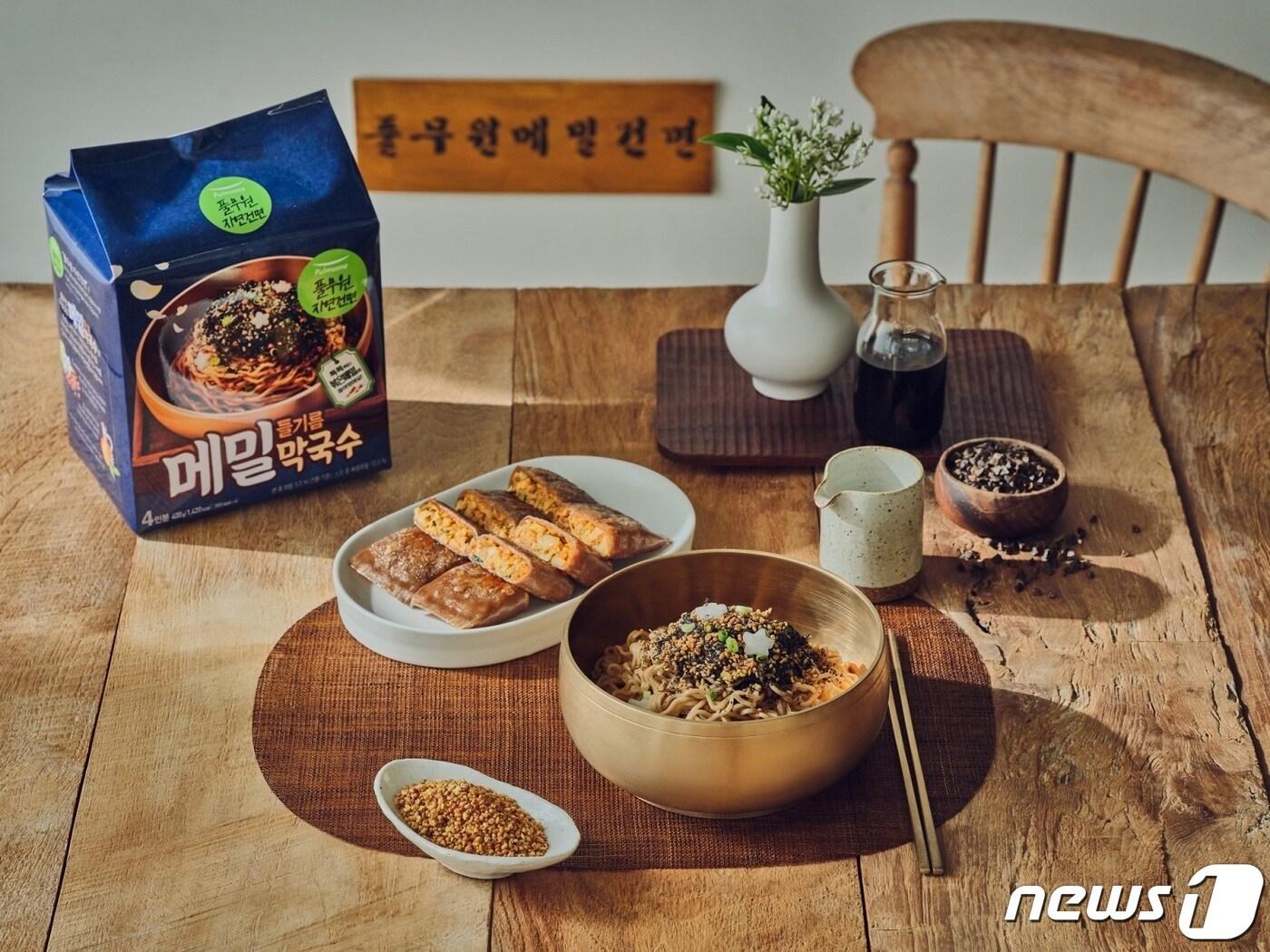 본문 이미지 - '들기름 메밀 막국수'.(풀무원식품 제공)