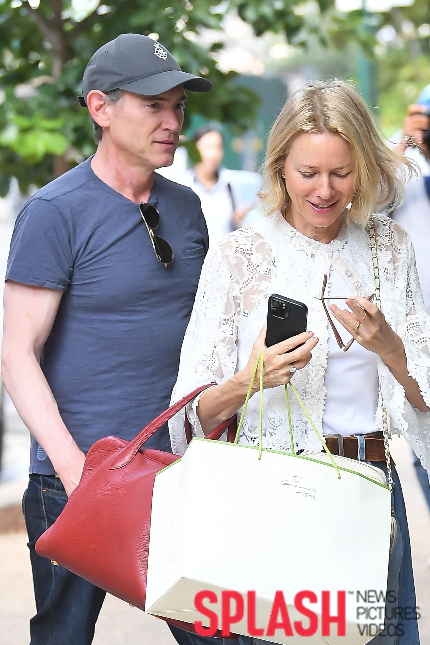 본문 이미지 - 나오미 왓츠, 빌리 크루덥 / 사진제공=Splash News