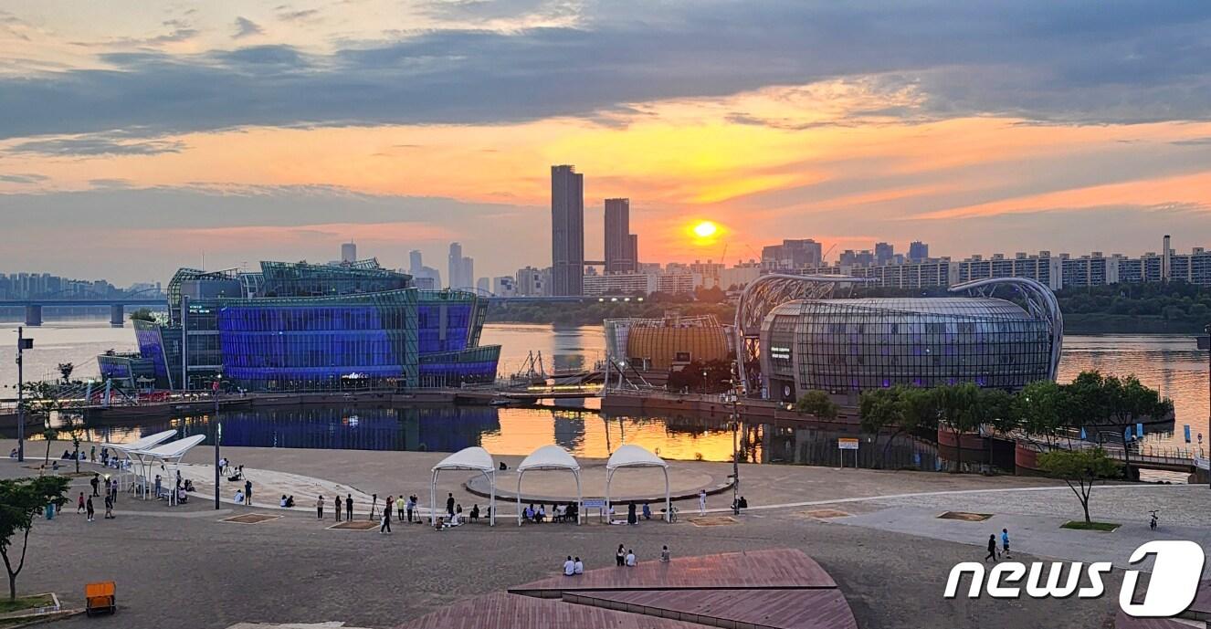 본문 이미지 - 서울 한강 세빛섬(사진은 기사 내용과 무관함)2023.6.12/뉴스1 ⓒ News1 박세연 기자