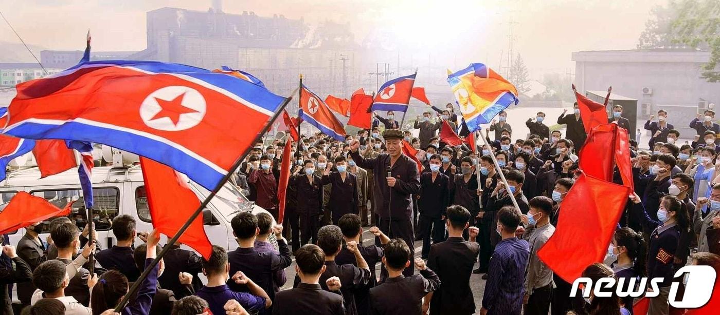 본문 이미지 - (평양 노동신문=뉴스1) = 북한 노동당 기관지 노동신문은 13일 "당이 제시한 인민경제 발전 12개 중요고지 점령을 위해 주요 부문들에서 대중적인 혁신운동이 전개되고 있고, 많은 단위들이 새 기준과 새 기록을 창조하고 있다"면서 각 '고지'별 성과를 선전했다. [국내에서만 사용가능. 재배포 금지. DB 금지. For Use Only in the Republic of Korea. Redistribution Prohibited] rodongphoto@news1.kr