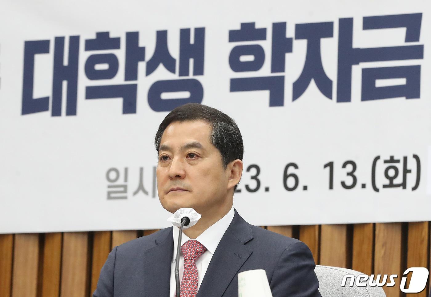본문 이미지 - 박대출 국민의힘 정책위의장이 13일 오전 서울 여의도 국회에서 열린 취약계층 대학생 학자금 지원 확대 관련 당·정협의회에서 모두발언을 하고 있다. 2023.6.13/뉴스1 ⓒ News1 임세영 기자