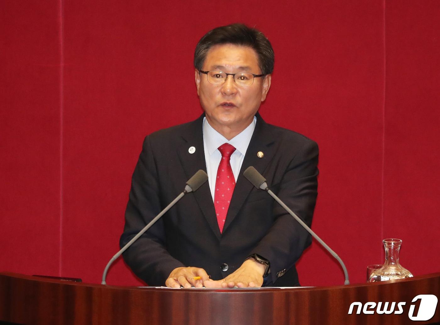 본문 이미지 - 이헌승 국민의힘 의원이 13일 오후 서울 여의도 국회에서 열린 제407회 국회(임시회) 제2차 본회의 경제분야 대정부질문을 하고 있다. 2023.6.13/뉴스1 ⓒ News1 송원영 기자