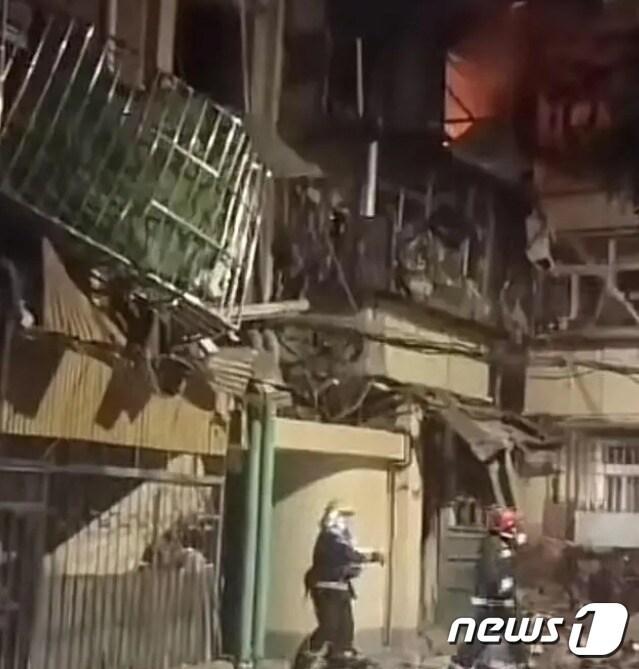 본문 이미지 -  톈진 폭발 사고가 발생한 아파트 단지. 중국 SNS 웨이보 갈무리. 