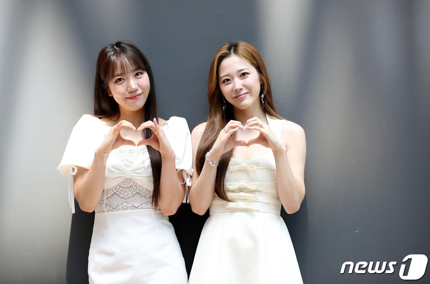 트로트 2인조 그룹 두자매 김희진(왼쪽)과 윤서령 / 뉴스1 ⓒ News1 박지혜 기자