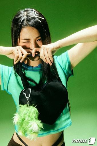 본문 이미지 - 럭키슈에뜨의 신규 캐릭터인 럭츄로 활용한 키링(코오롱FnC 제공)