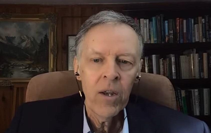 본문 이미지 - 로버트 앳킨슨 정보기술혁신재단(ITIF) 회장이 1일(현지시간) 전략국제문제연구소(CSIS) 주최 대담에서 발언을 하고 있다. 사진은 유튜브 화면 캡처.