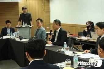 본문 이미지 - 성상엽 벤처기업협회장이 벤처기업 지식재산 간담회에서 발언하고 있다. (벤기협 제공)
