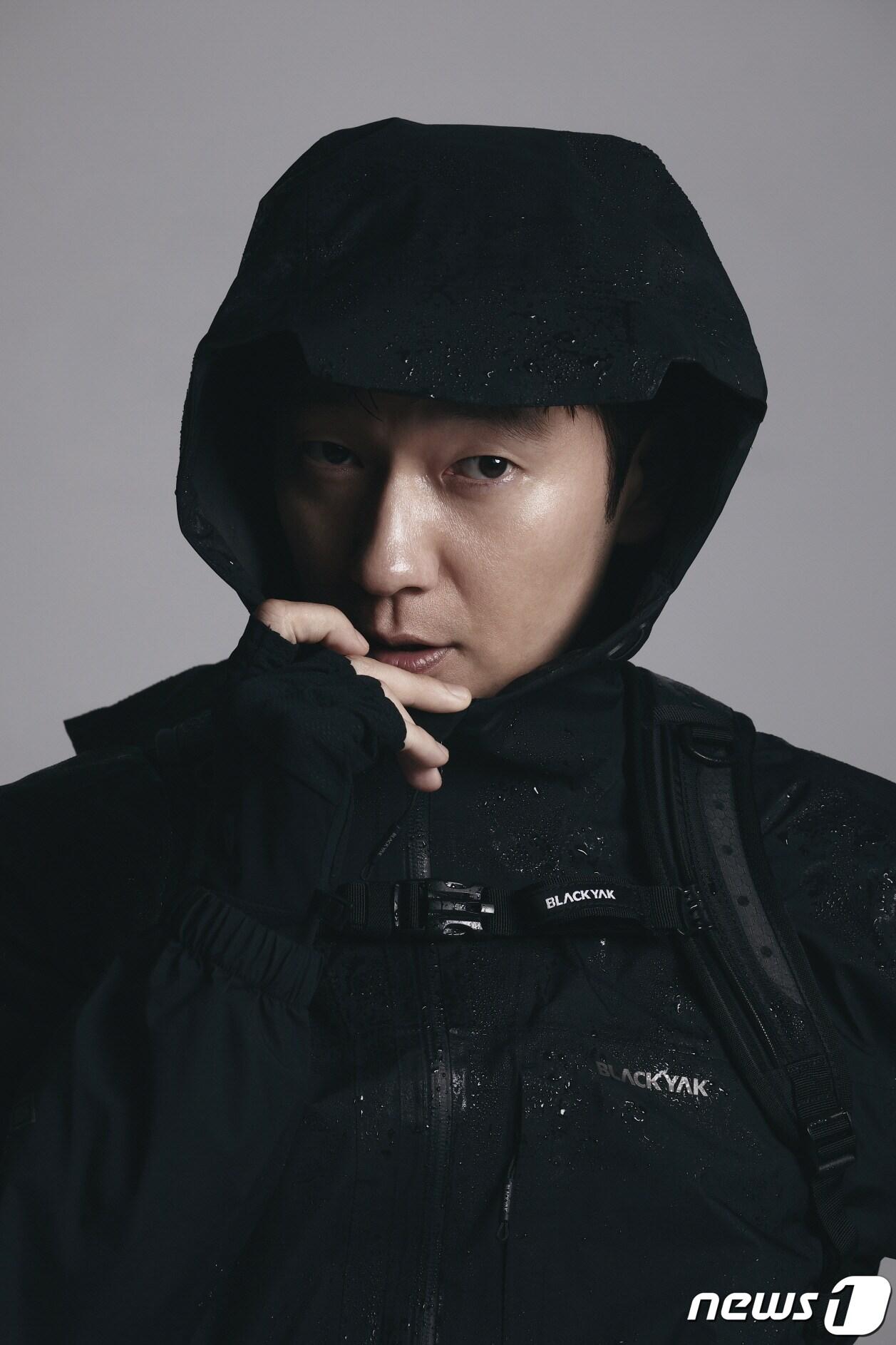 본문 이미지 - 손석구 화보컷.(블랙야크제공)