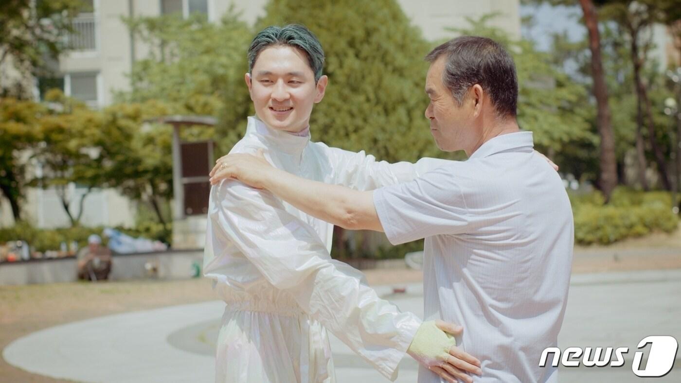 본문 이미지 - 초록고래의 '피어나는 희망들' 공연장면