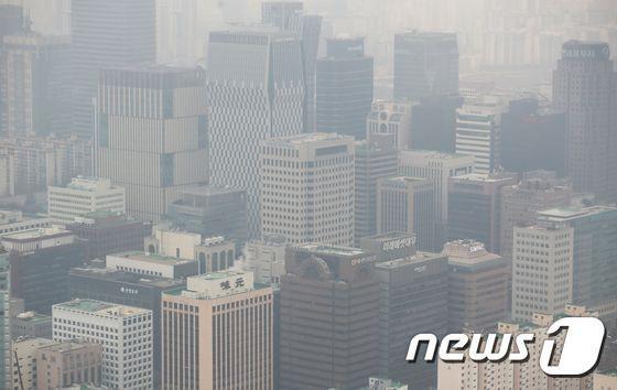 본문 이미지 - 여의도 증권가 전경(자료사진) 2021.1.26/뉴스1 ⓒ News1 오대일 기자