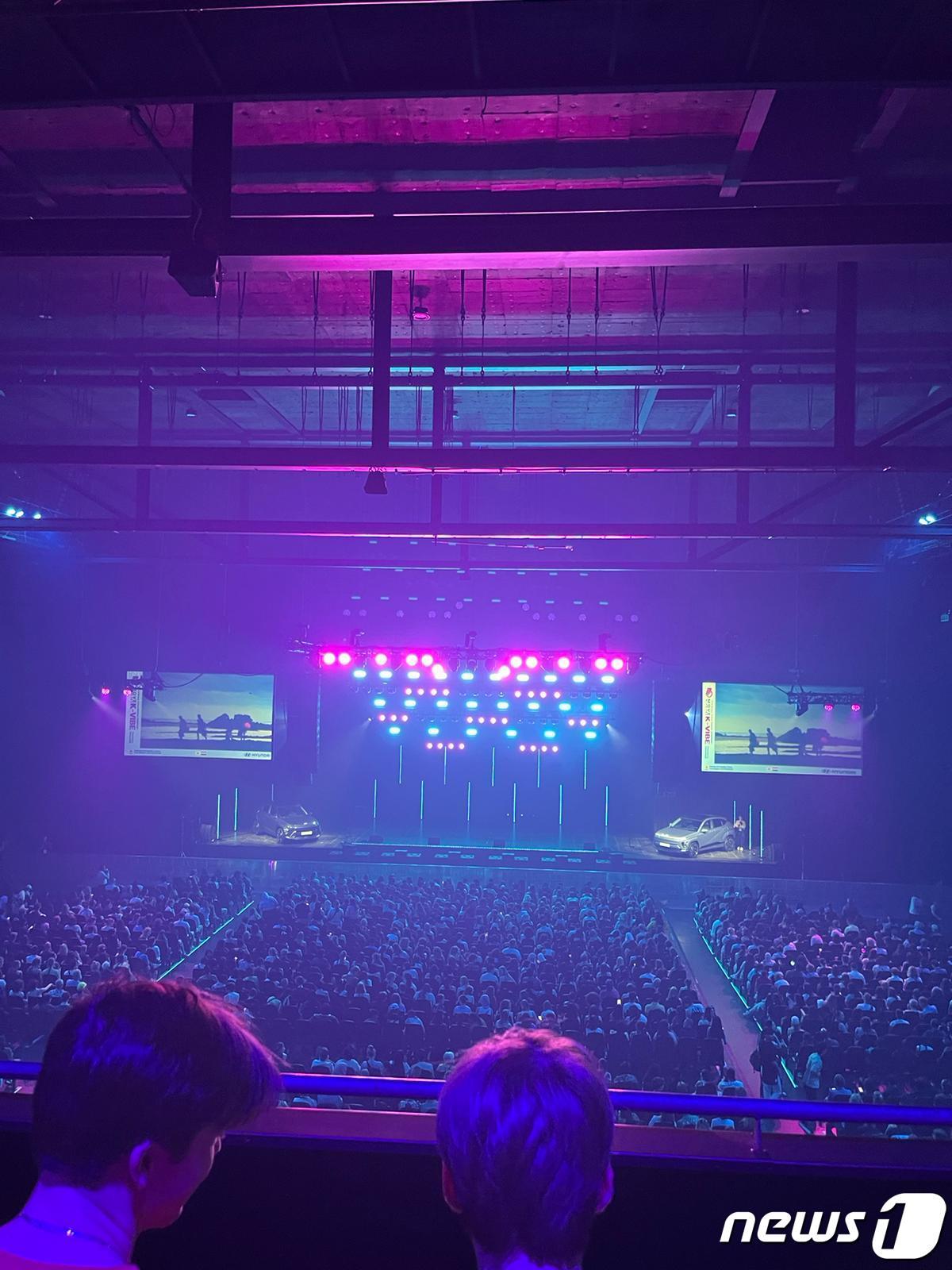 본문 이미지 - 지난 13일&#40;현지시간&#41; 저녁 7시 네덜란드 암스테르담의 AFAS Live 공연장에서 주 네덜란드 대한민국 대사관이 주최하고 현대자동차가 후원하는 2023 한국 문화축제&#40;Move with the K-VIBE&#41;가 성대하게 열렸다. ⓒ News1 차현정 통신원