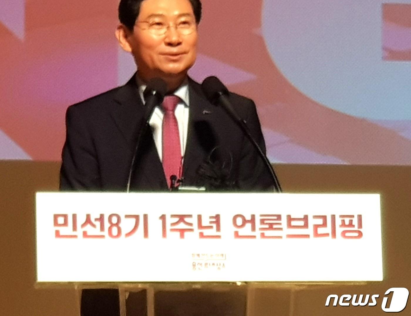 본문 이미지 - 이상일 용인시장이 26일 시청 에이스홀에서 민선8기 1주년 언론브리핑을 갖고 지난 1년 간의 시정 성과를 설명하고 있다. ⓒ News1 김평석 기자