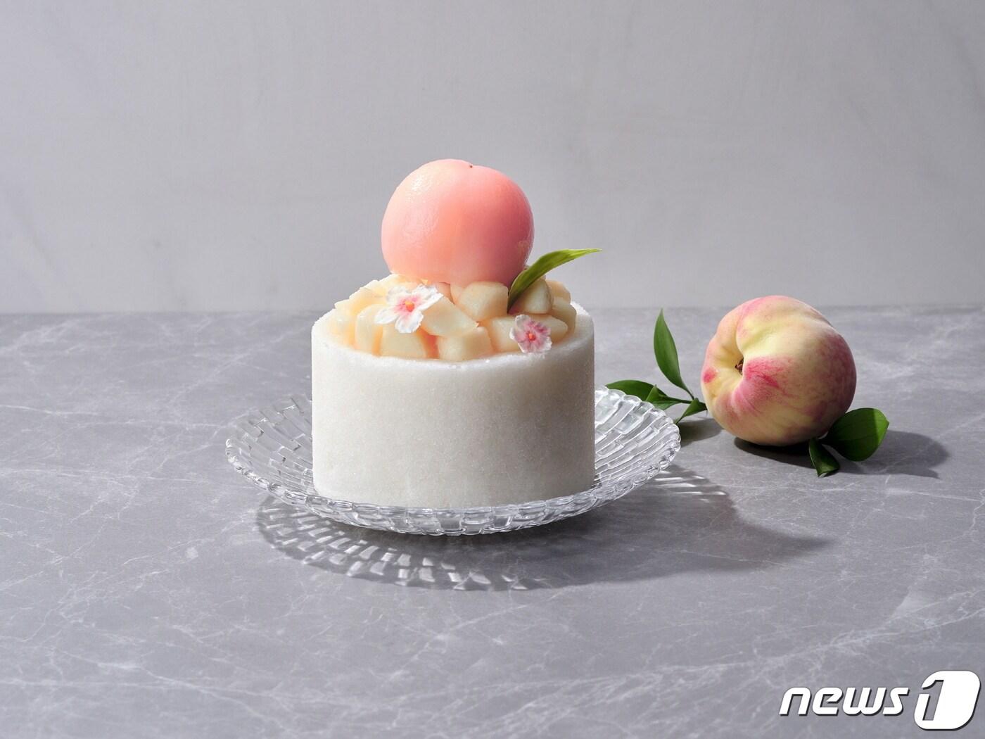 본문 이미지 - 그랜드 인터컨티넨탈 서울 파르나스 복숭아 빙수(파르나스호텔 제공)