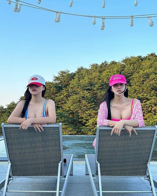 본문 이미지 - 효민과 조현아(효민 SNS)