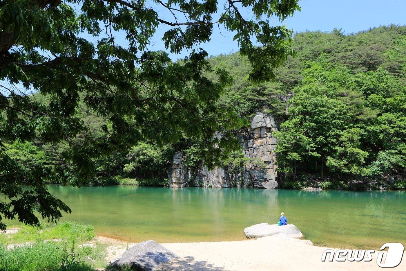 본문 이미지 - 괴산 화양구곡 풍경(한국관광공사 제공)
