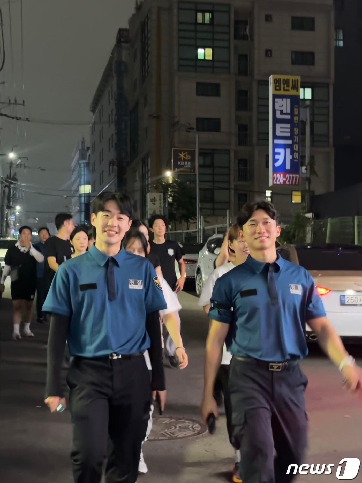 본문 이미지 - 수원남부경찰서 협력단체 합동 '우리동네 안심순찰'.