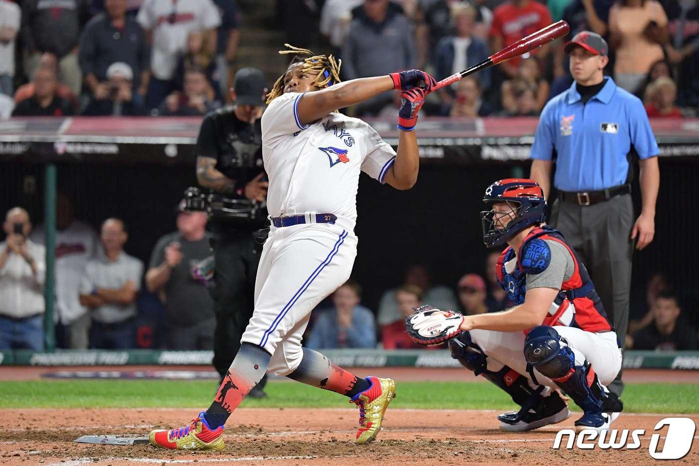 본문 이미지 - 2019년 홈런 더비 당시 게레로 주니어.ⓒ AFP=뉴스1