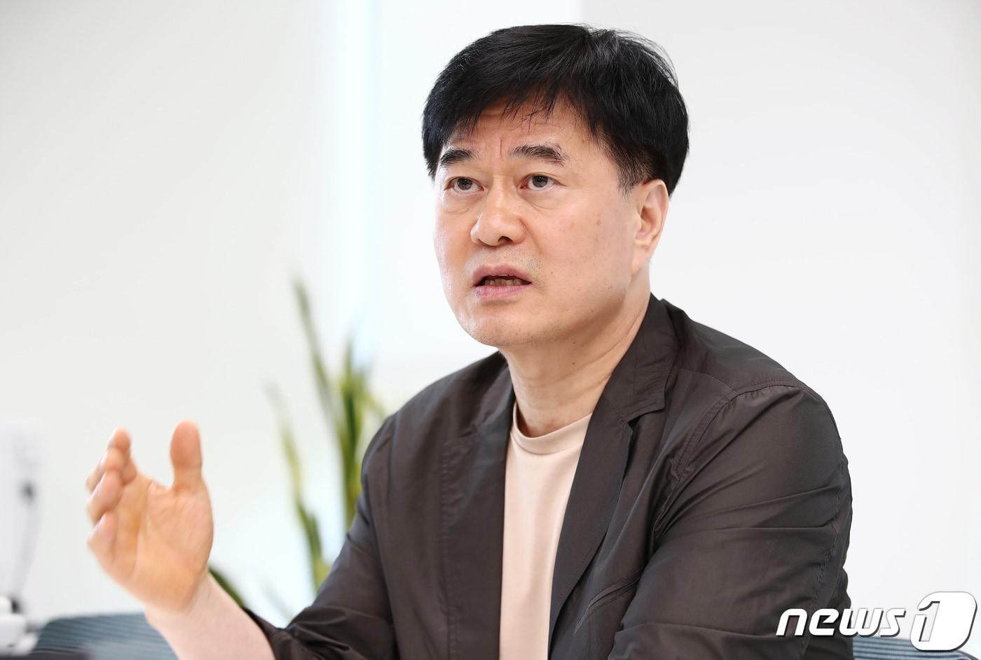 본문 이미지 - 황정일 서울사회서비스원 대표이사가 5일 서울 마포구 사무실에서 뉴스1과 인터뷰를 하고 있다. 2023.6.5/뉴스1 ⓒ News1 김민지 기자