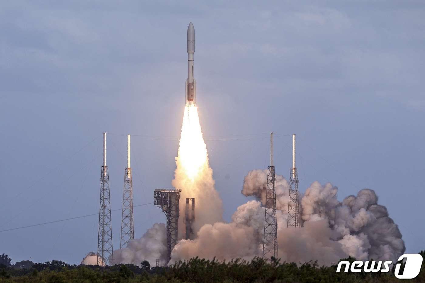 지난해 10월4일(현지시간) 미국 플로리다주 케이프 커내버럴에서 아틀라스 V로켓이 케이프 커내버럴 우주군 기지에서 발사되고 있다. 22.10.04. ⓒ AFP=뉴스1 ⓒ News1 김예슬 기자