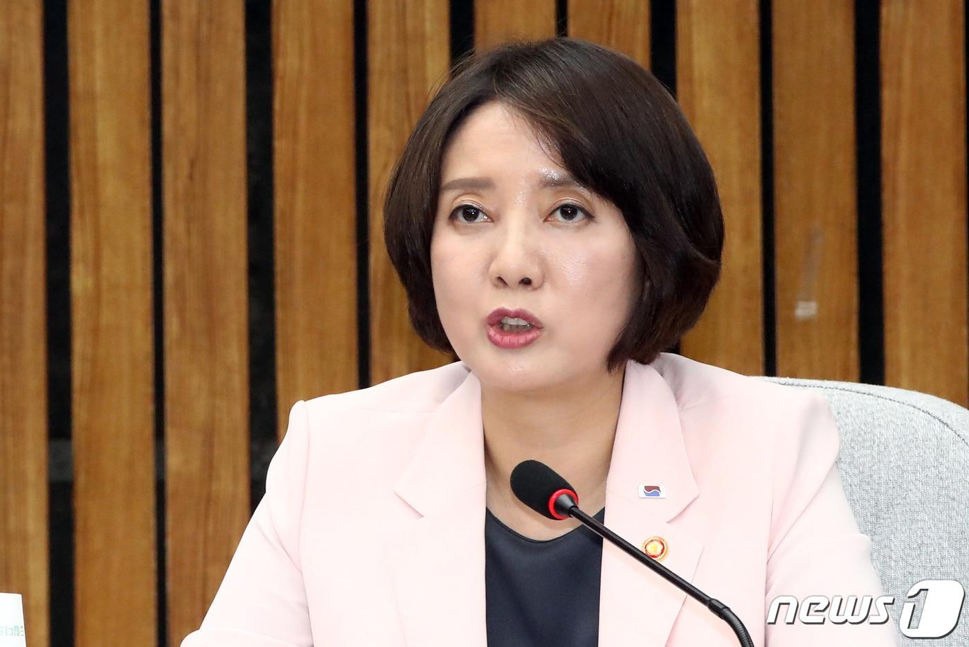 본문 이미지 - 이영 중소벤처기업부 장관이 지난달 7일 오후 서울 여의도 국회에서 열린 스타트업 기술탈취 예방 및 회복 지원 민·당·정 협의회에서 인사말을 하고 있다. 2023.6.7/뉴스1 ⓒ News1 황기선 기자