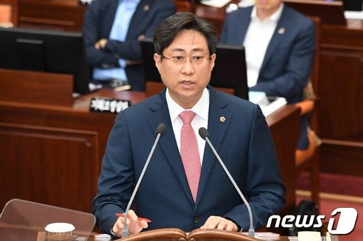 본문 이미지 - 노치환 경남도의원.(경남도의회 제공)