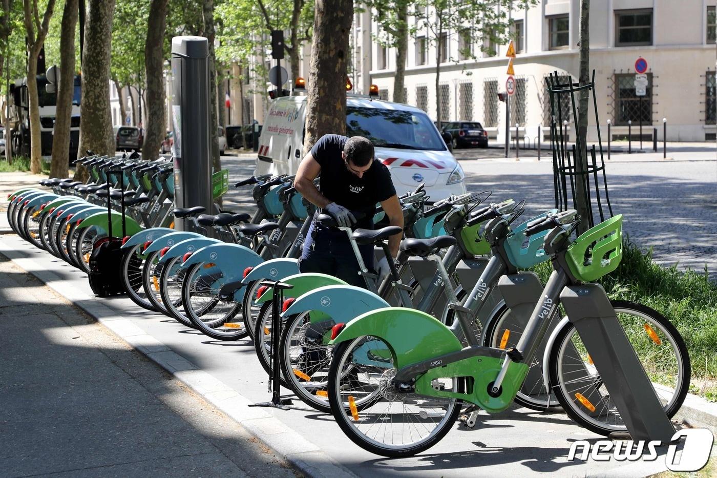 프랑스 파리 자전거 대여 서비스 '벨리브'(Velib)의 자전거들 2020.4.23 ⓒ AFP=뉴스1 ⓒ News1 정윤미 기자