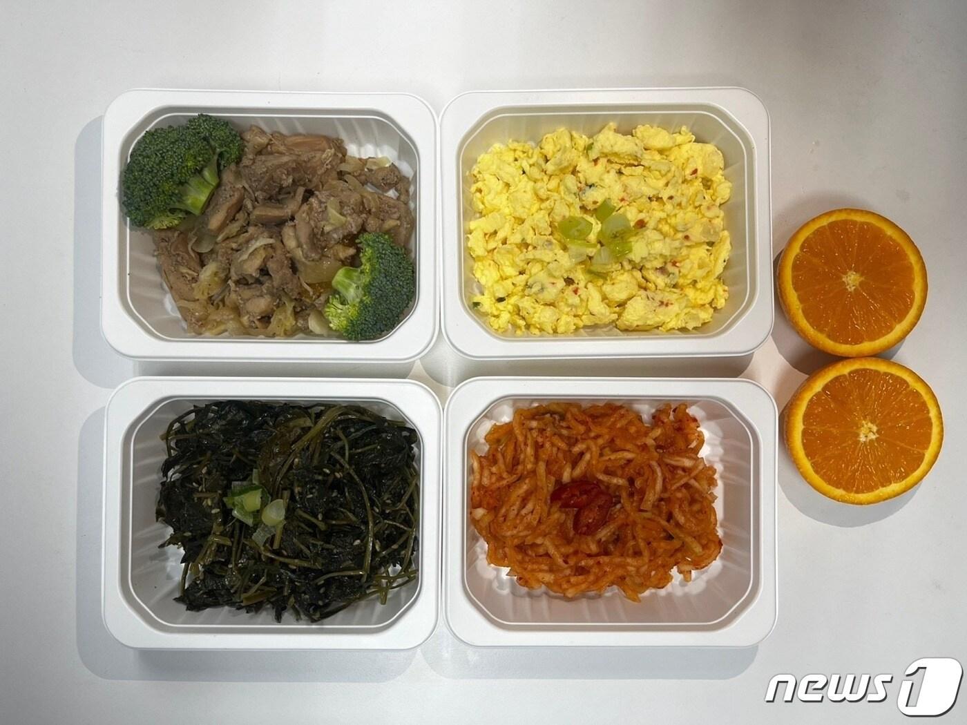 본문 이미지 - 가정 밖 청소년들에게 제공되는 '행복도시락'. (여가부 제공) 