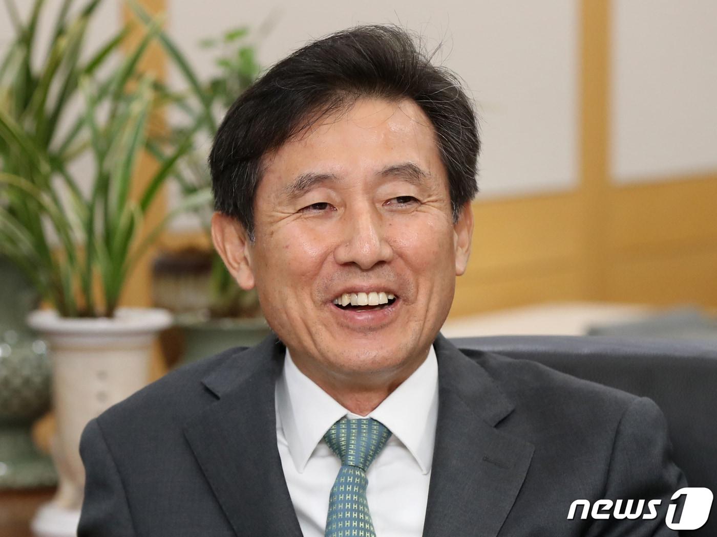 본문 이미지 - 서경환 대법관 후보자. 김명수 대법원장이 9일 윤석열 대통령에게 조재연·박정화 대법관의 후임으로 서경환 서울고법 부장판사(57·사법연수원 21기)와 권영준 서울대 법학전문대학원 교수(52·25기)를 임명제청했다. (뉴스1 DB) 2023.6.9/뉴스1 ⓒ News1 민경석 기자