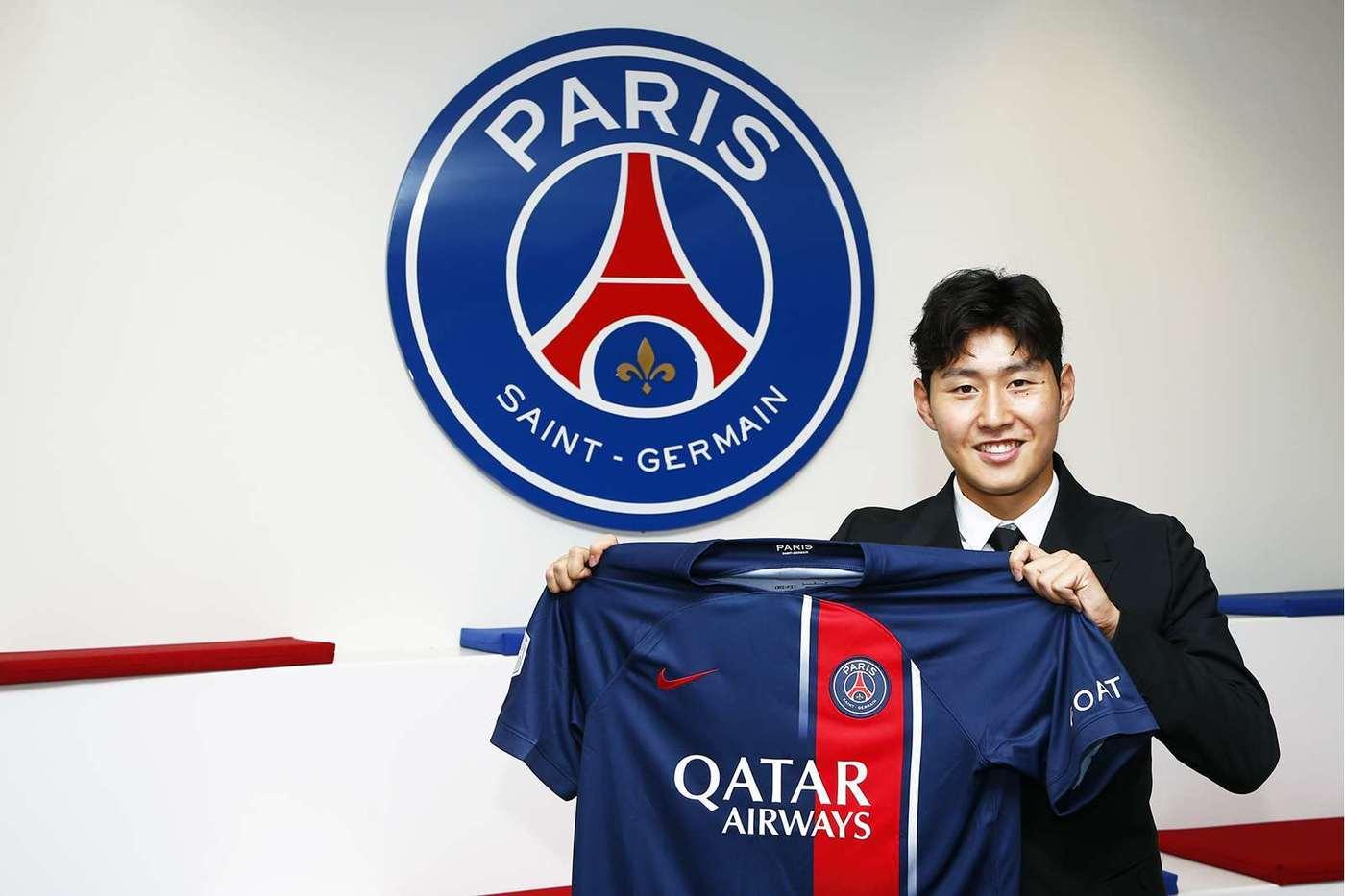 PSG에 입단한 이강인 (PSG 홈페이지)