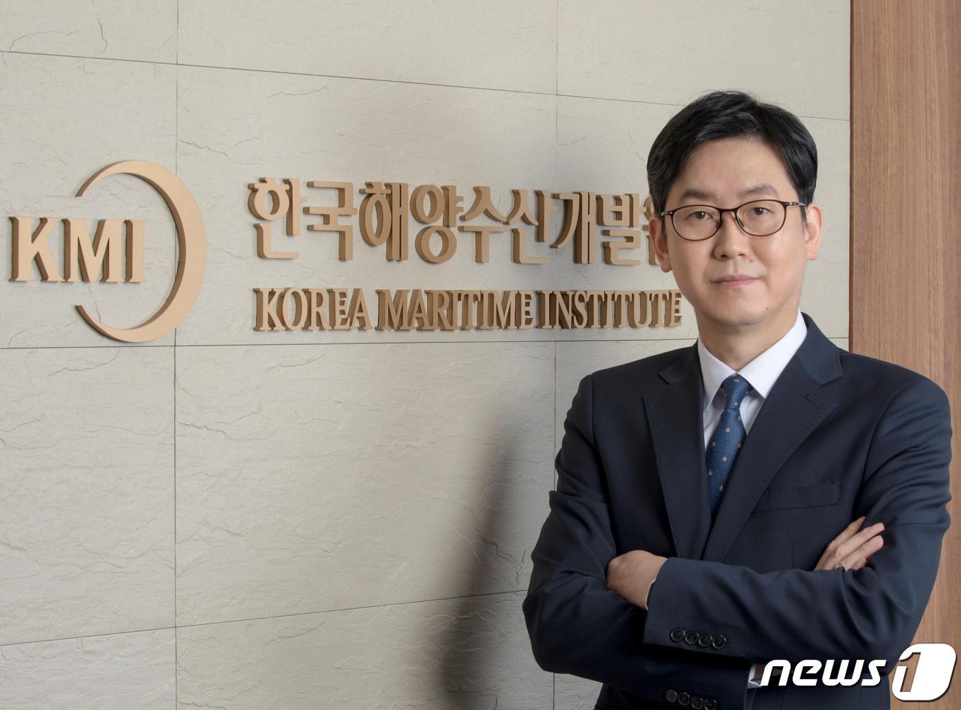 본문 이미지 - 김종덕 한국해양수산개발원장(KMI 제공)