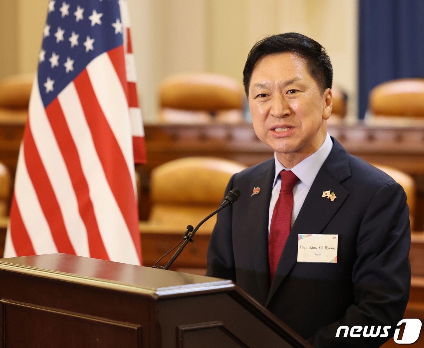 본문 이미지 - 김기현 국민의힘 대표가 12일(현지시간) 미국 워싱턴 D.C. 의회에서 열린 코리아 코커스 조찬 간담회에서 인사말을 하고 있다. (국민의힘 제공) 2023.7.13/뉴스1 ⓒ News1 송원영 기자