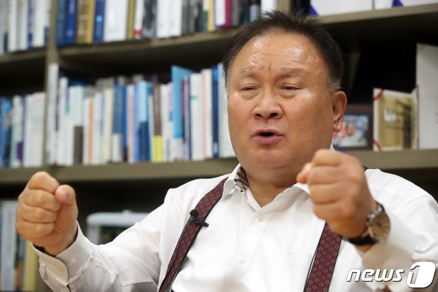 이상민 더불어민주당 의원이 13일 오후 서울 여의도 국회 의원회관에서 뉴스1과 인터뷰를 하고 있다. ⓒ News1 황기선 기자