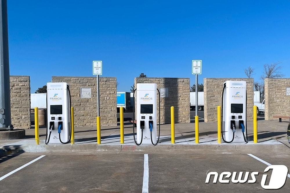 본문 이미지 - SK시그넷의 350kW급 충전기(SK시그넷 제공)