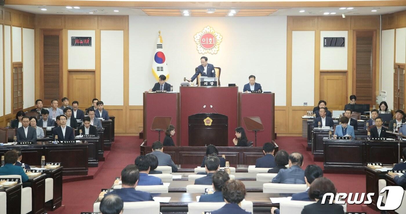 본문 이미지 - 대구시의회가 18일 제302회 임시회를 개회했다. 사진은 본회의장 모습.(대구시의회 제공)