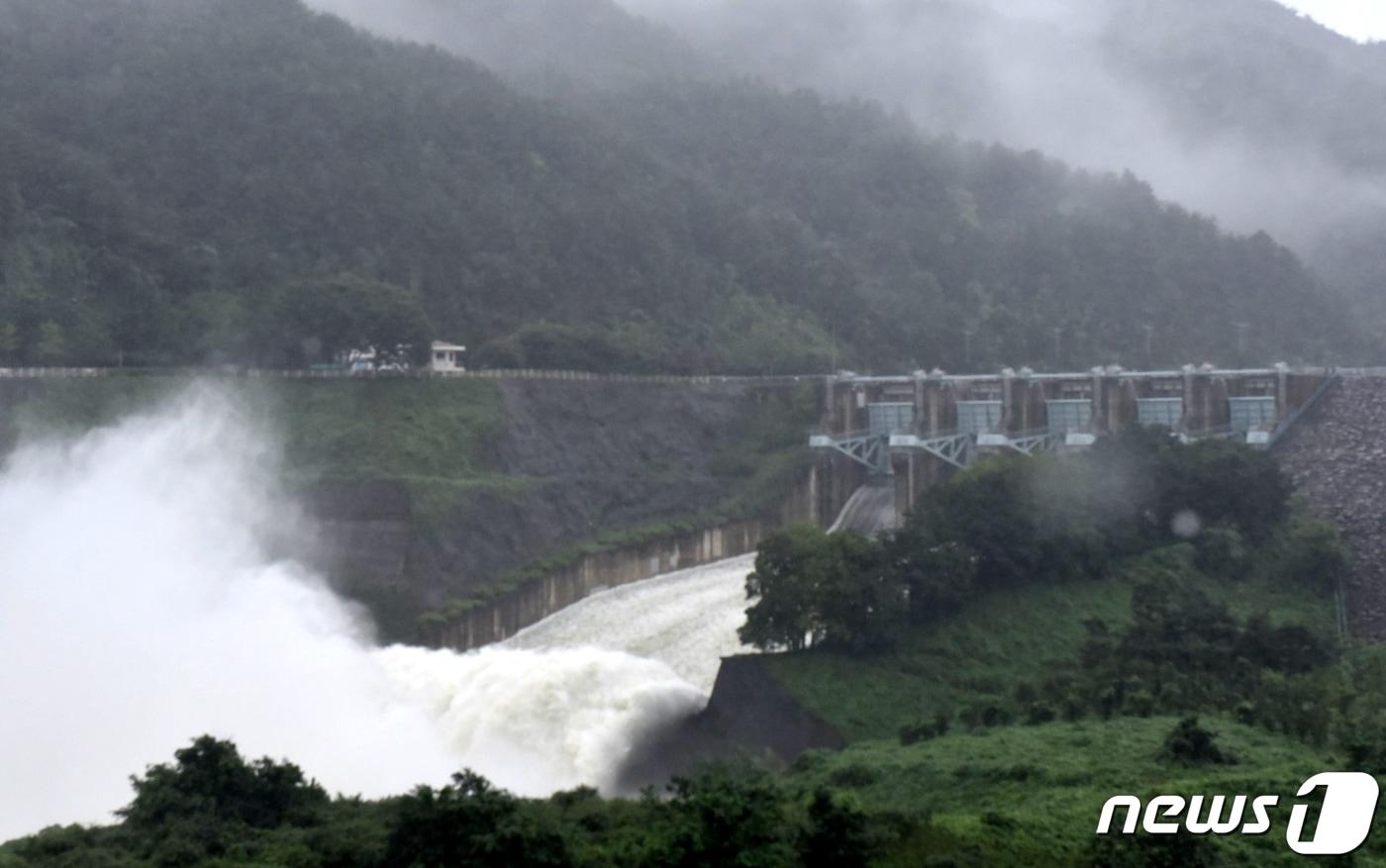주암댐 방류./뉴스1 ⓒ News1 김동수 기자