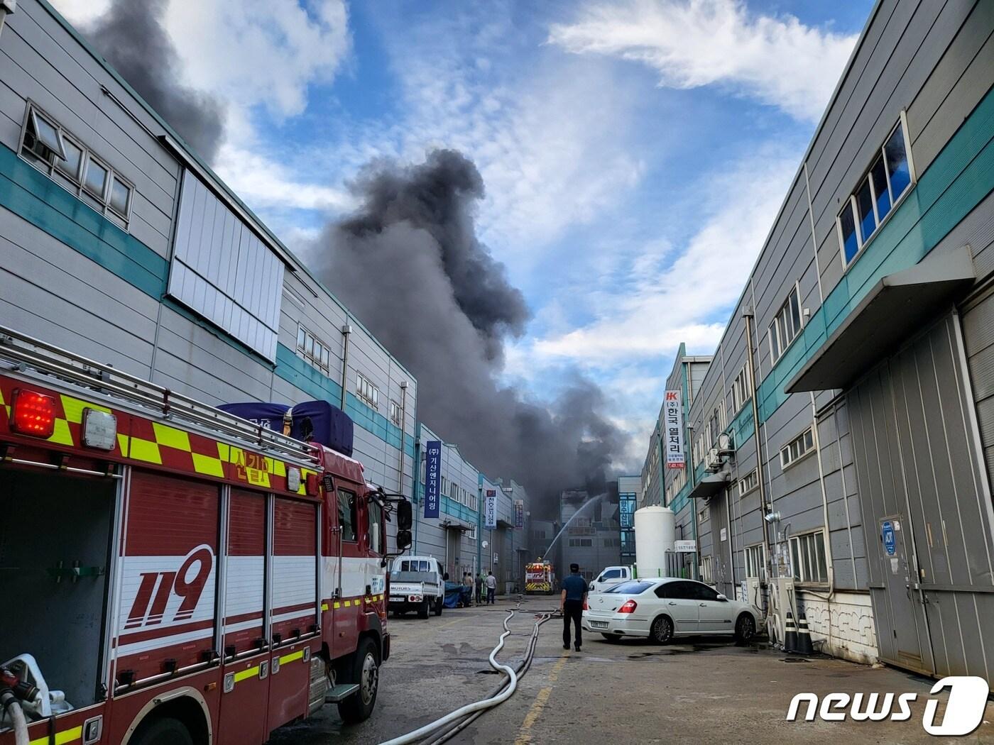 본문 이미지 - 화재 현장 모습.(경기도소방재난본부 제공)