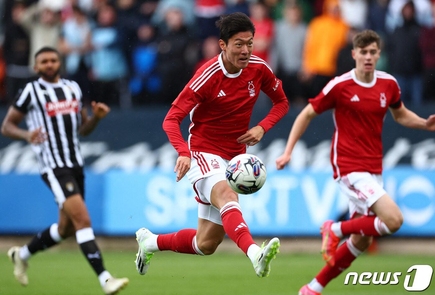 본문 이미지 - 노팅엄 공격수 황의조, ⓒ 로이터=뉴스1