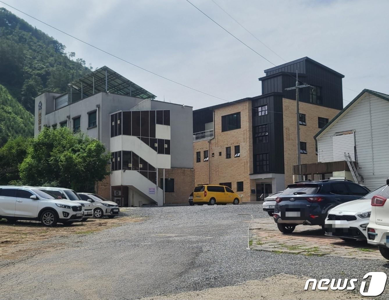 본문 이미지 - 횡령의혹을 받고 있는 제천 로뎀청소년학교. 