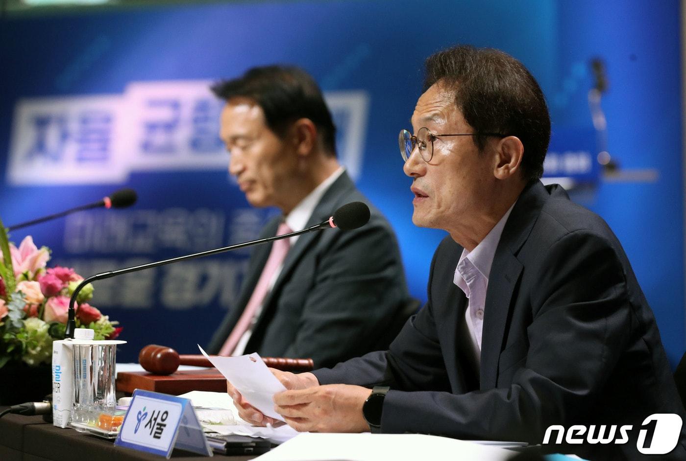 본문 이미지 - 조희연 서울시교육감이 20일 오후 경기 수원시 영통구 수원컨벤션센터에서 열린 '제91회 전국시도교육감협의회'에서 인사말을 하고 있다. 2023.7.20/뉴스1 ⓒ News1 김영운 기자