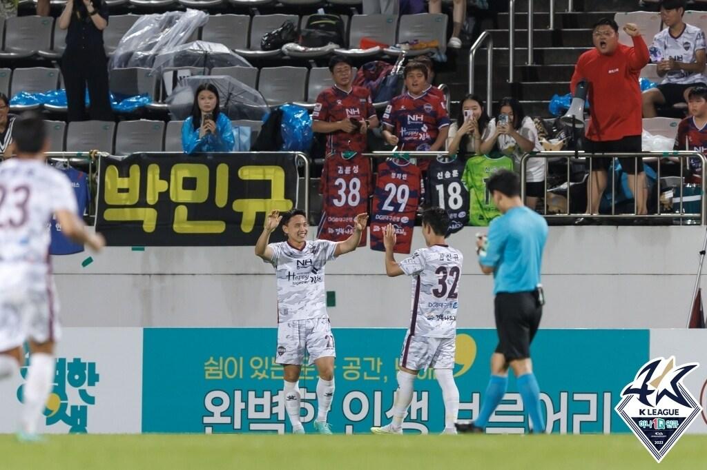 본문 이미지 - 7경기 연속 득점에 성공한 김천 상무의 조영욱. (한국프로축구연맹 제공)