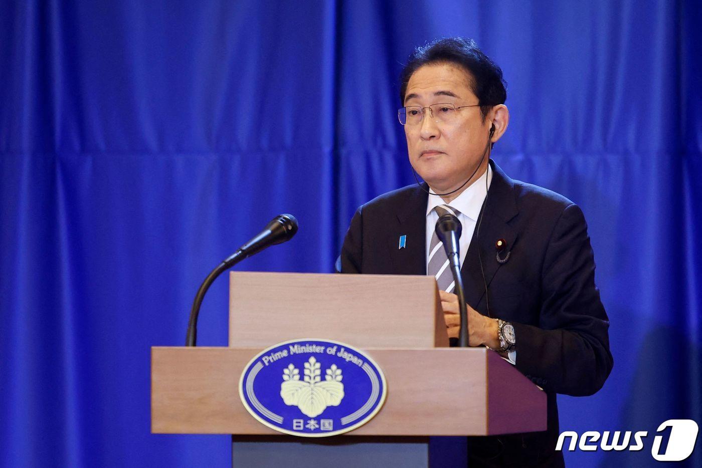 18일(현지시간) 카타르에서 열린 기자회견에서 기시다 후미오(岸田文雄) 일본 총리가 연단에 서 있다. 2023.07.18/ ⓒ AFP=뉴스1 ⓒ News1 권진영 기자