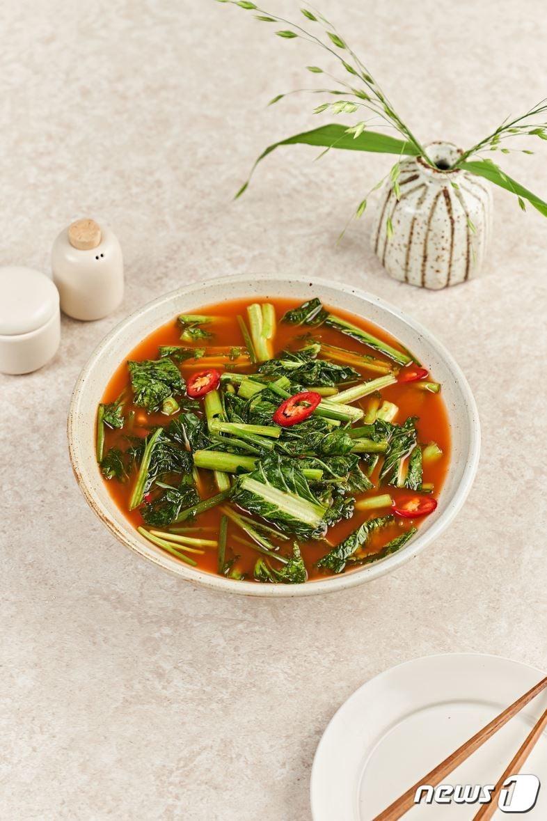 본문 이미지 - CJ온스타일, '최화정쇼'서 홍진경 '더김치' 판매.(CJ온스타일 제공)