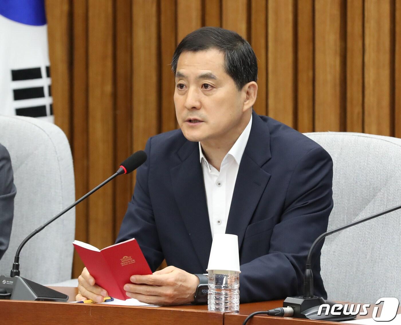 본문 이미지 - 박대출 국민의힘 정책위의장이 25일 오전 서울 여의도 국회에서 열린 원내대책회의에서 발언을 하고 있다. 2023.7.25/뉴스1 ⓒ News1 송원영 기자