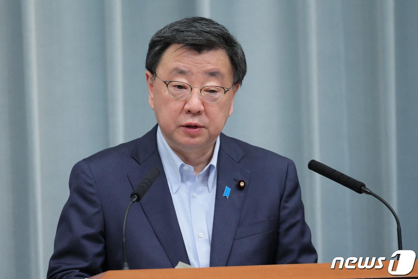 12일 일본 도쿄 총리실에서 마쓰노 히로카즈&#40;松野博一&#41; 일본 관방장관이 최근 북한의 미사일 발사와 관련하여 기자 회견을 하고 있다. 2023.07.25/ ⓒ AFP=뉴스1 ⓒ News1 윤주영 기자