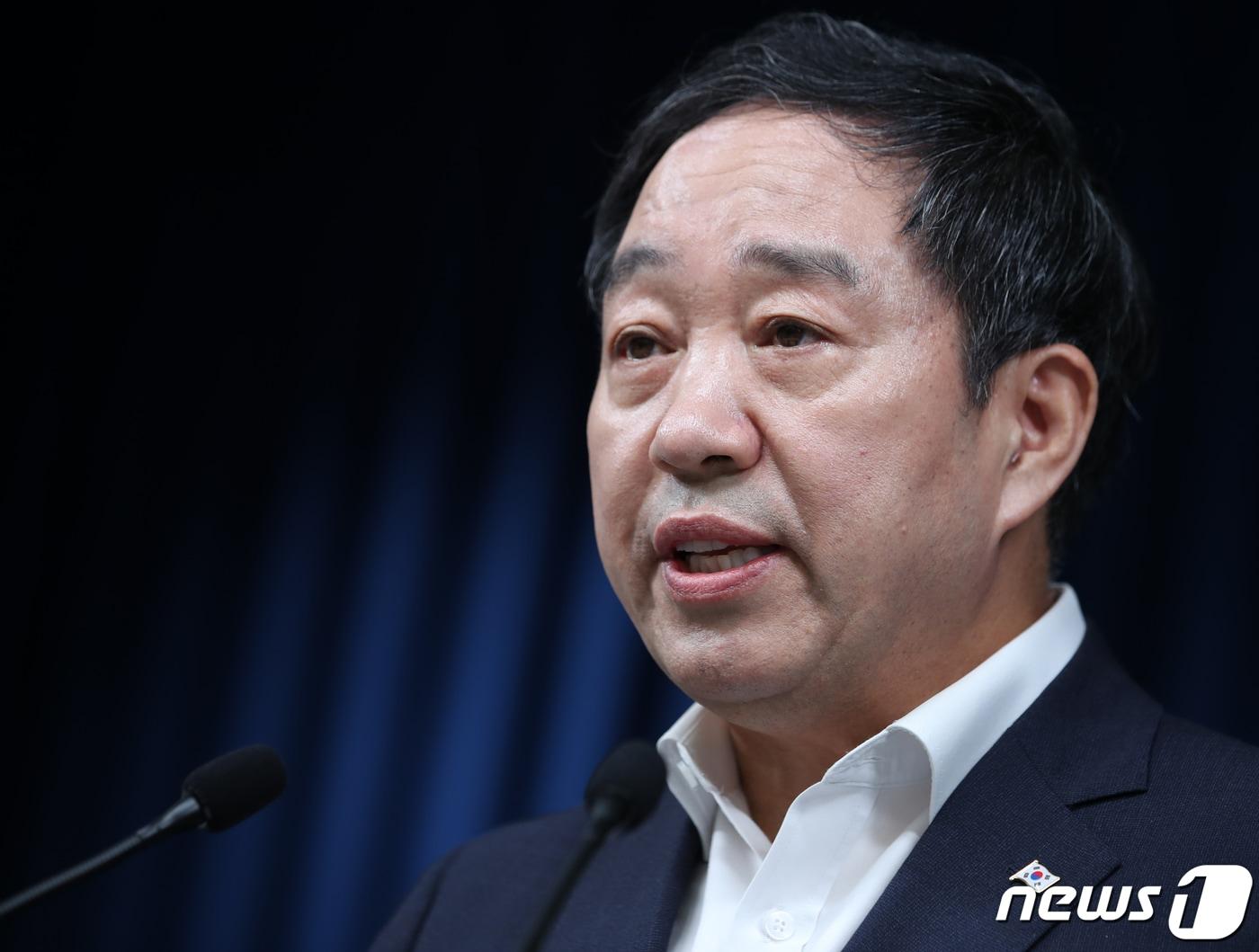 본문 이미지 - 강승규 시민사회수석이 26일 용산 대통령실 청사에서 '집회·시위 제도 개선' 관련 국민참여토론 결과를 발표하고 있다. 2023.7.26/뉴스1 ⓒ News1 오대일 기자