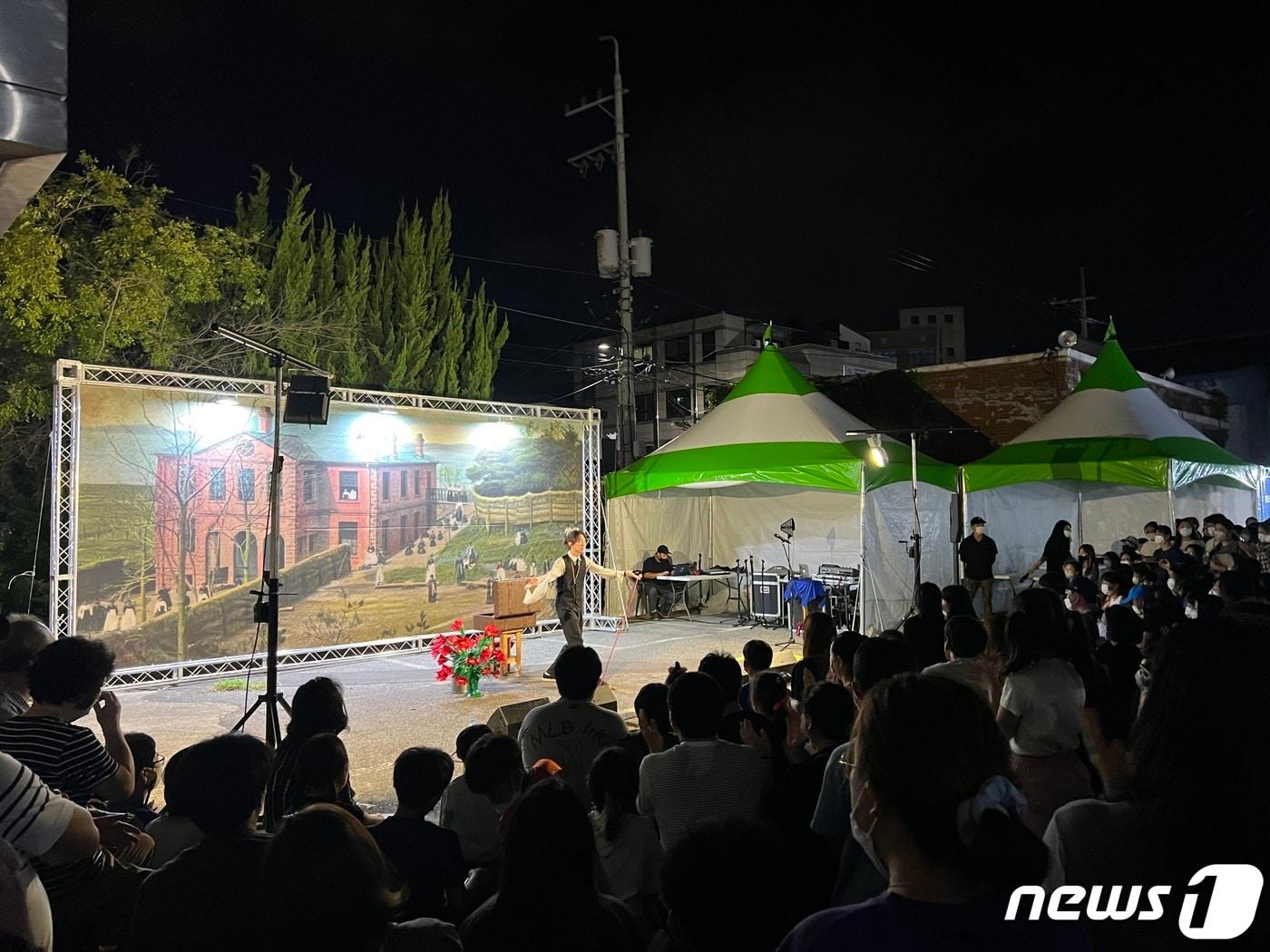 본문 이미지 - 군산문화재야행 행사가 8월10일부터 12일까지 내항 역사문화공간과 원도심 일원에서 진행된다.(군산시 제공) 2023.7.27/뉴스1