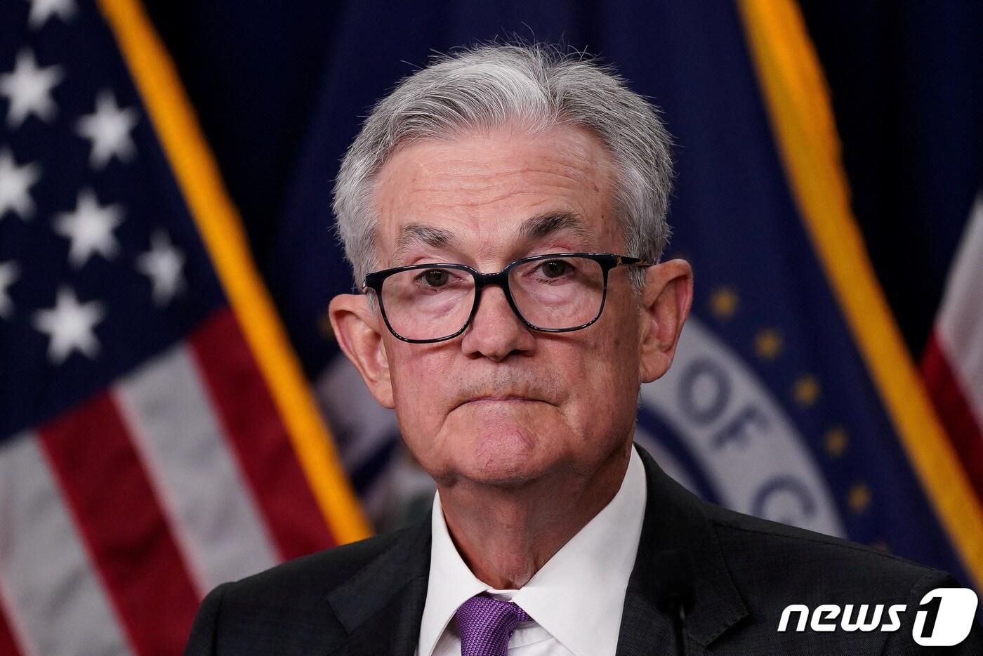 본문 이미지 - 제롬 파월 연방준비제도(Fed) 의장이 26일(현지시간) 워싱턴에서 기준 금리를 0.25%포인트 인상해 22년만에 최고 수준 기록한 FOMC 정례회의를 마친 뒤 기자회견을 하고 있다. 2023.7.27 ⓒ 로이터=뉴스1 ⓒ News1 우동명 기자