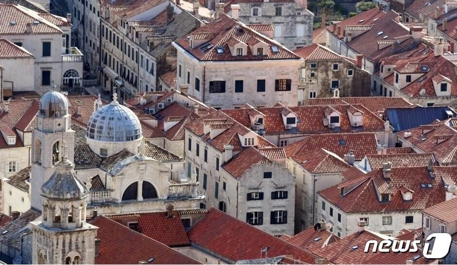 본문 이미지 - 크로아티아의 대표적인 관광 도시 두브로브니크 전경. ⓒ AFP=뉴스1 ⓒ News1 이유진 기자