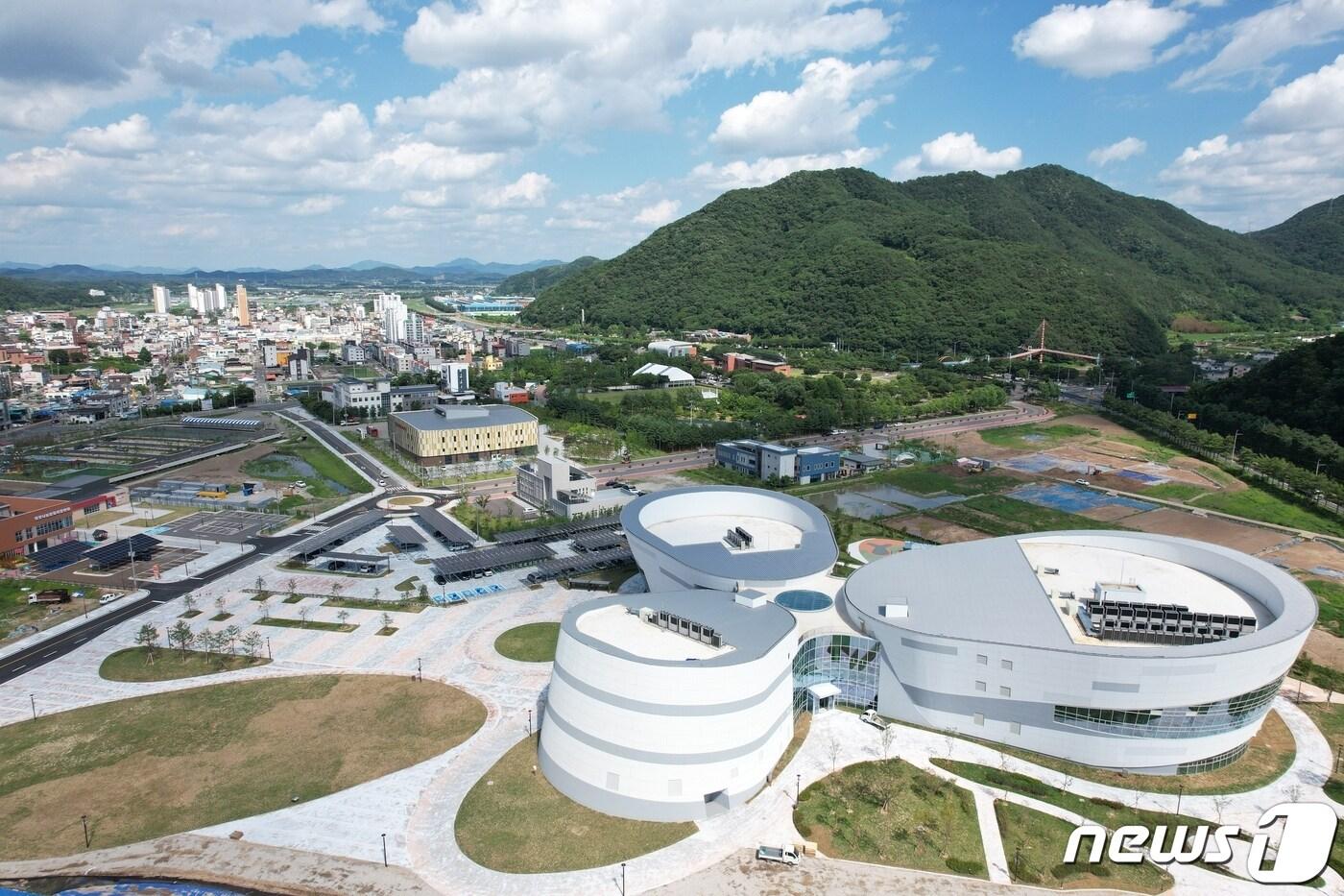 본문 이미지 - 경남교육청 미래교육원 전경.(의령군 제공)